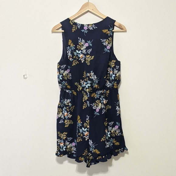 Francesca's Blue Rain Blue Floral Summer Romper, M - Picture 4 of 12